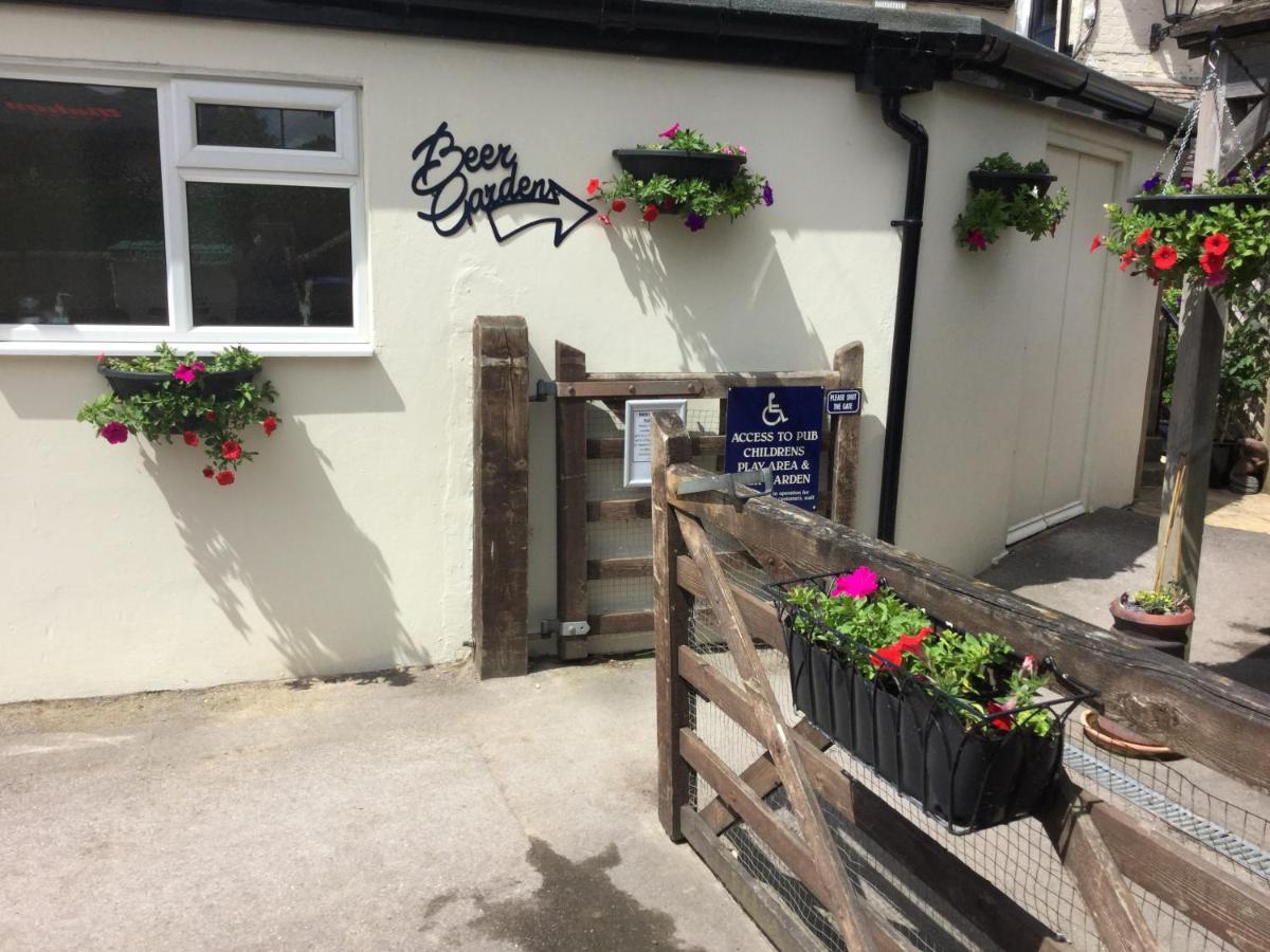 The Bell Inn Salisbury Exterior foto