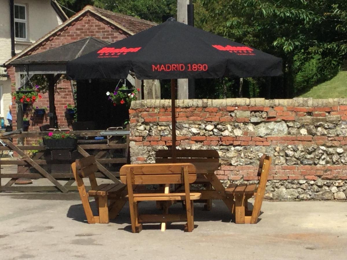 The Bell Inn Salisbury Exterior foto